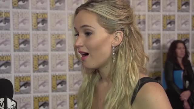 Jennifer Lawrence Says Goodbye To ‘Hunger Games’ & Her Co-Stars - Comic-Con