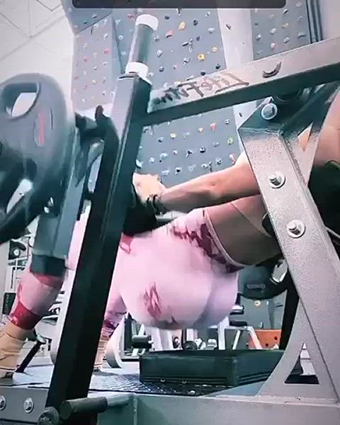 Fake Booty Latina At The Gym
