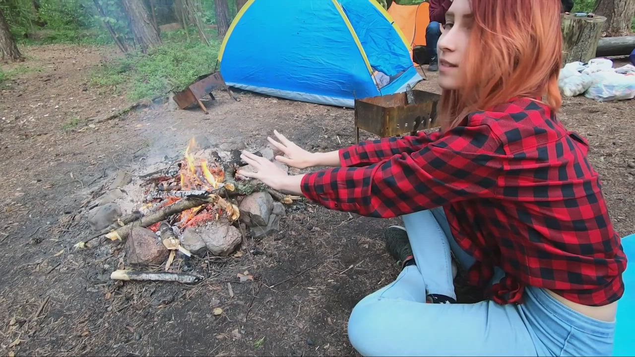 Camping with friends [Elin Flame]