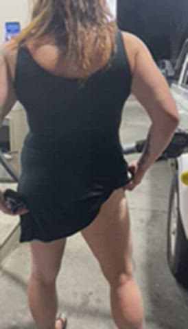 Booty Flashing at the gas station