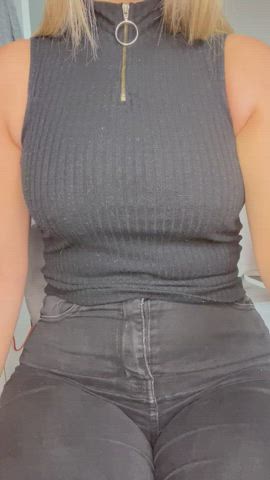 I’m bored at work so thought I’d show Reddit my boobs again 😉