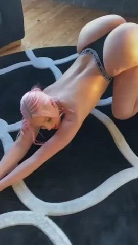 Lacey Jane shaking her huge ass