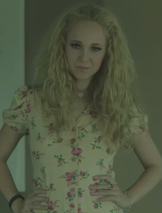 Juno Temple uncensored cowgirl humping in Afternoon Delight (extended cut officially