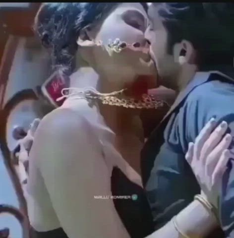 Kissing And Hanjob Erotic Scene