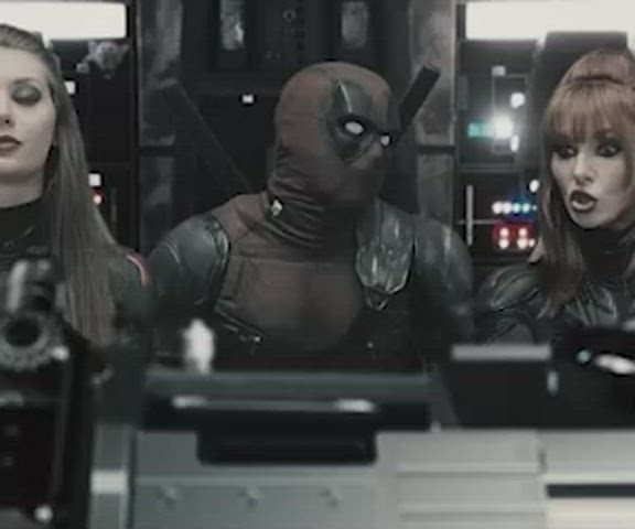 Deadpool bangs Black Widow