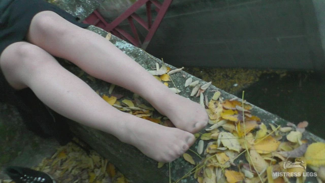 Worship Goddess nylon feet outdoor is a healthful for the slave