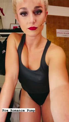 Jessica Lee Goldyn (Moulin Rouge) nippy dressing room workout