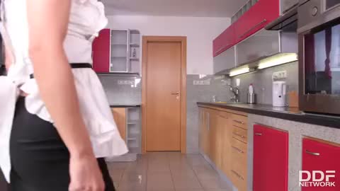 segavideo.xyz/video/[OnlyBlowJob] Inna Innaki (French Maid Deepthroats In Kitchen)?id=15801