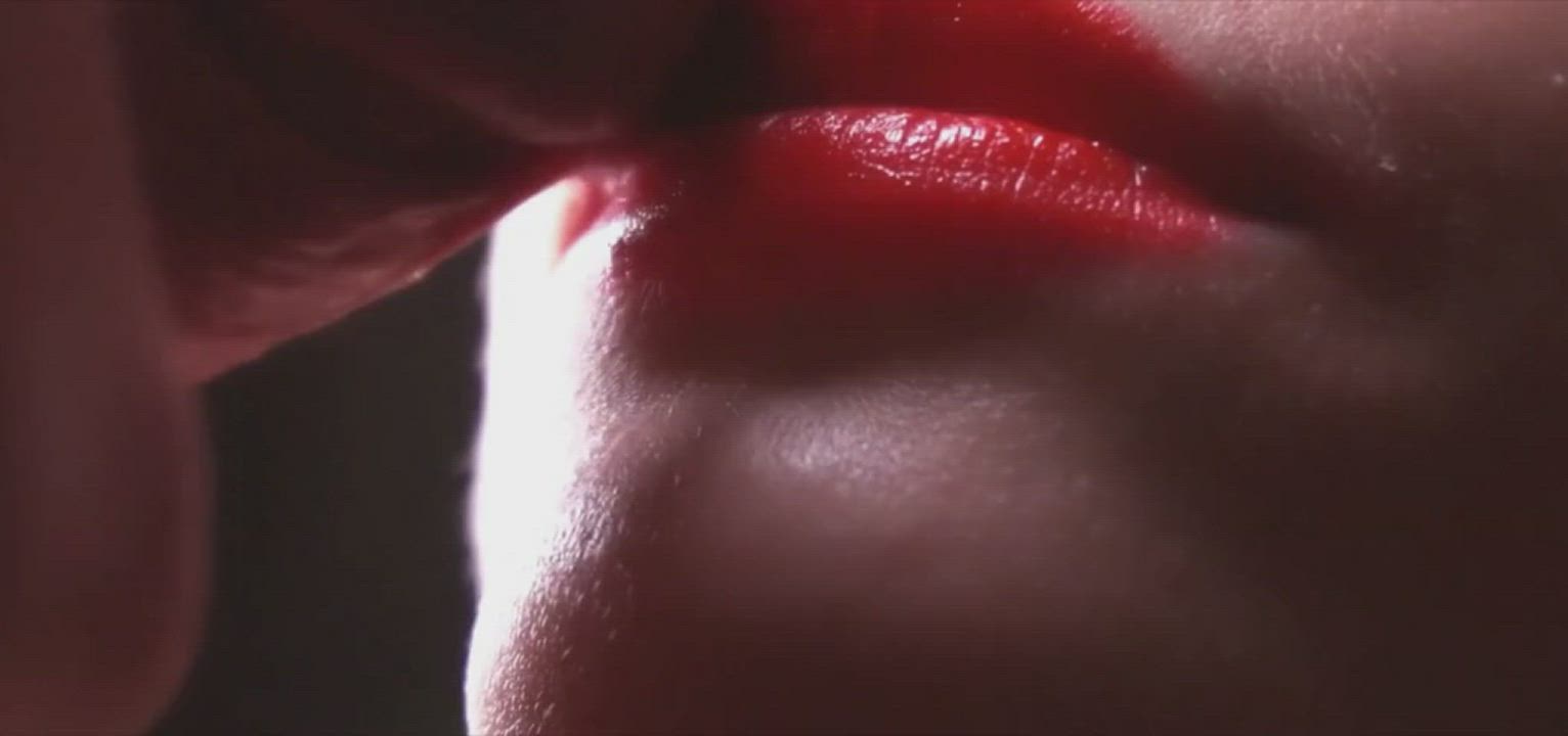Big Dick Blowjob Close Up Cum Cum In Mouth Lips Lipstick Fetish Sucking