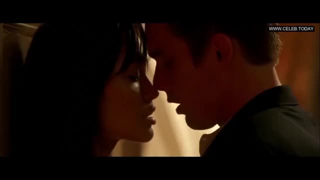 Angelina Jolie sex scene (Taking Lives, 2004)