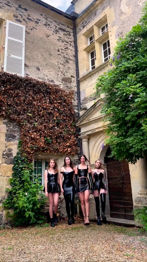 I know you absolutely adore women in latex... but how about four of us at once 🥵