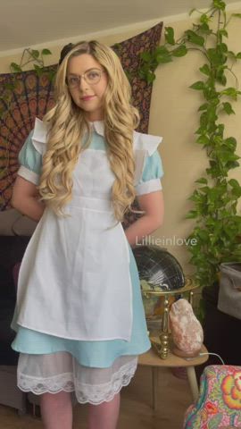 Alice in Wonderland by Lillieinlove