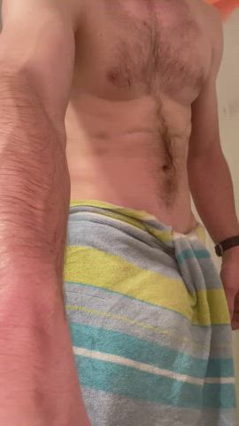 Bottom Himbo fresh out of the shower