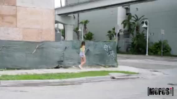 Peter Green, Jaimie Vine - Spray Paint Fun - Stranded Teens (Mofos)