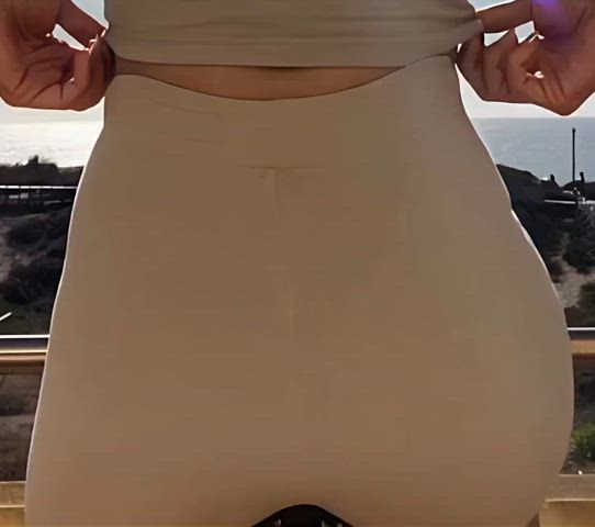 ai upscaled big ass blonde booty celebrity leggings