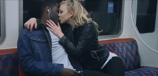 Wish Natalie Dormer would make out with me like this