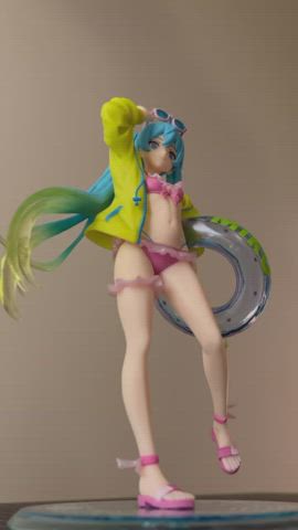 Bought a Hatsune Miku swimsuit figure and now there's no saving my soul
