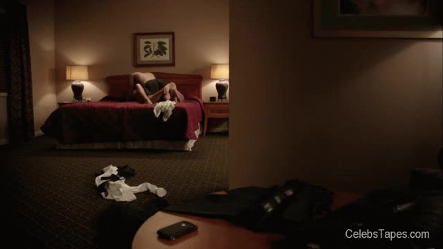 Anna Rose Hopkins in House of Lies s01e05