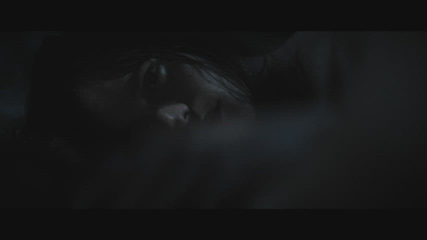 Stacy Martin in the dark - Amants (2021)