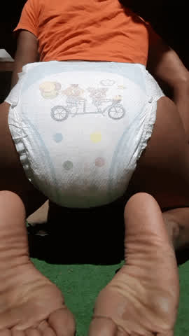 Diaper Fetish Wet and Messy