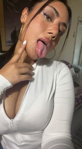 2000s porn big tits boobs bouncing tits erotic onlyfans teasing tits tongue fetish