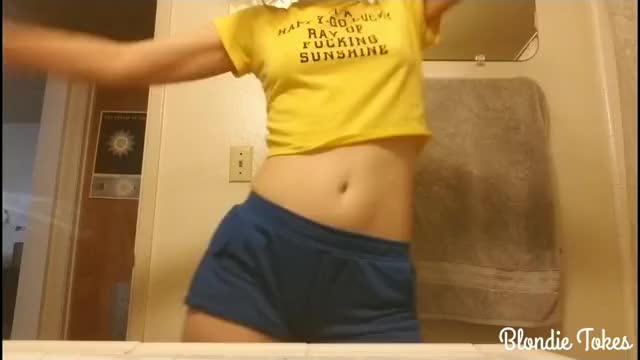 This Happy-Go-Lucky Ray Of Fucking Sunshine Is Ready To Play ♡ [kik] [cam] [vid]