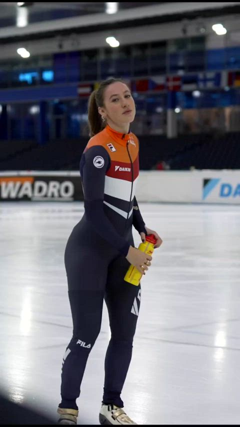Suzanne Schulting - Dutch speed skater