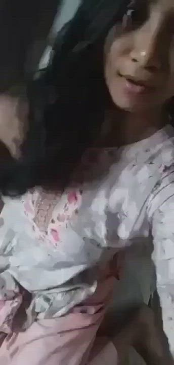Desi Extremely Cute Gawl Enjoying Herself ❤️🔥 Full Video 👇👇