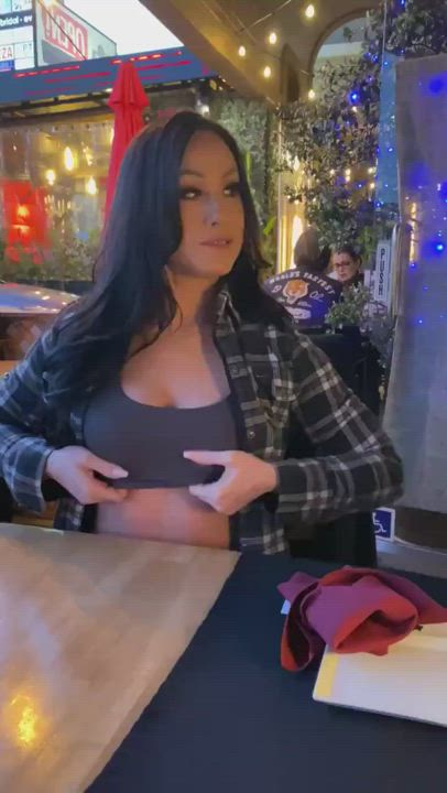 Jennifer White - Tits In Public