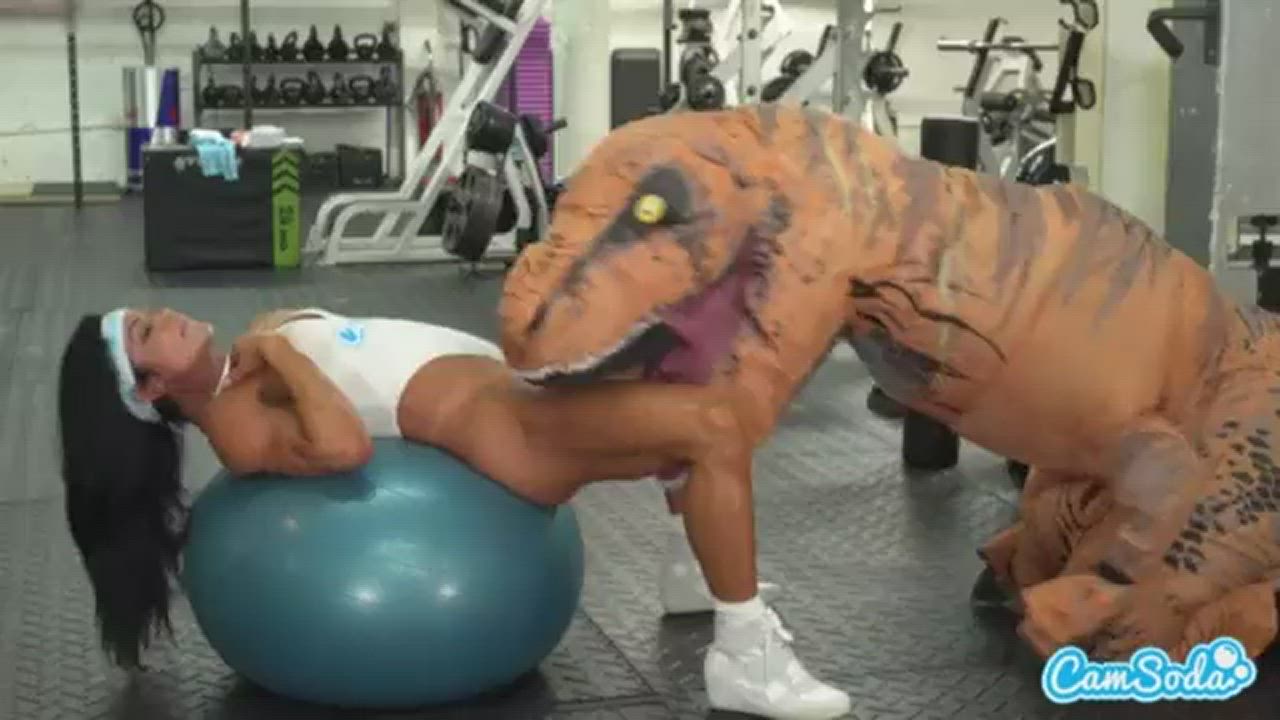 stepmom fucked by trex in real gym