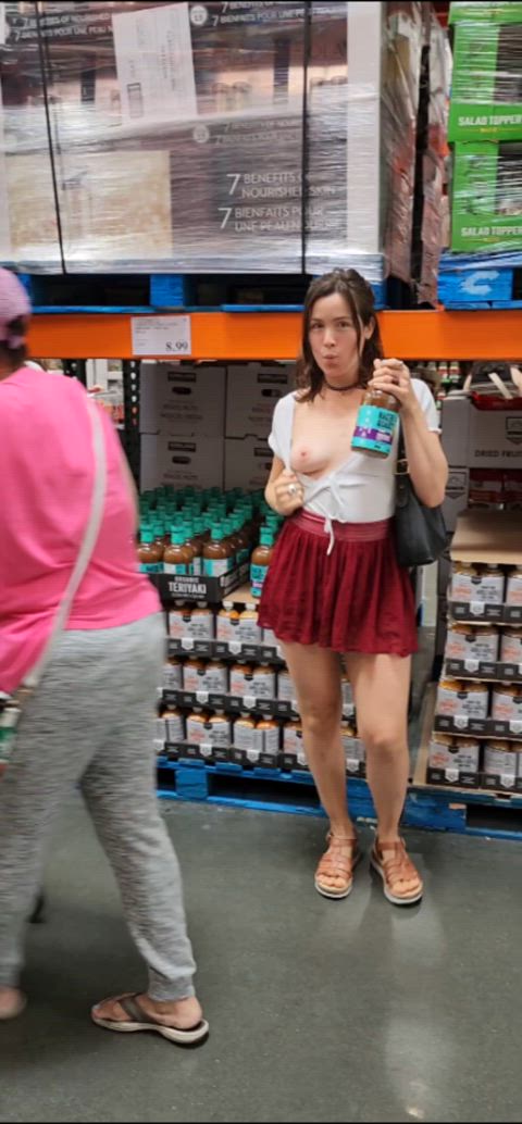 Sneakily getting Raunchy at the Costco [GIF]
