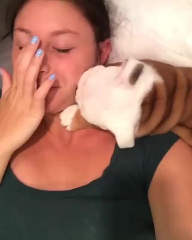 Wake up mommy!