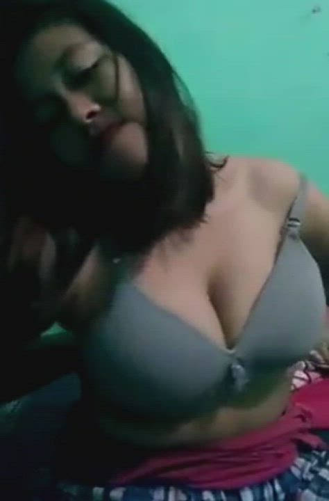 🔥🥰Chubby assame babe showing her huge tits [full video] [link in comment] 💦🔞