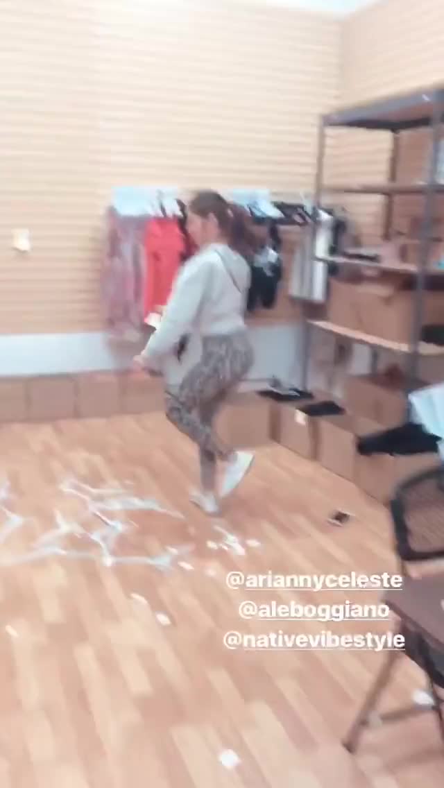 Arianny Celeste twerking