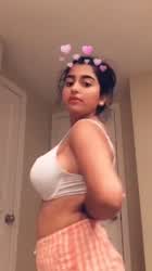 CHUBBY NRI BABE 🔥🥰 PLAYING WITH HER HUGE TITS [MUST WATCH] [LINK IN COMMENT]