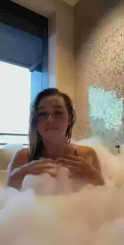 Bubble but in the bathtub