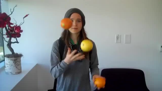 Ellen Page - Juggling