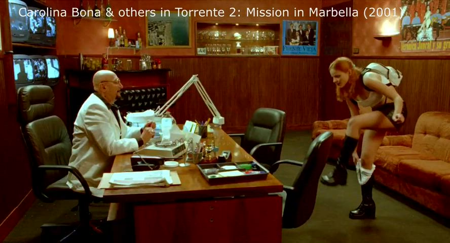 Carolina Bona flashing tits and panties for a drug deal in Torrente 2 (2001)