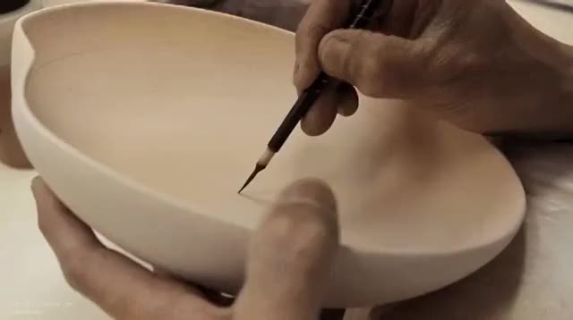 Hand painted bowl has a relaxing effect