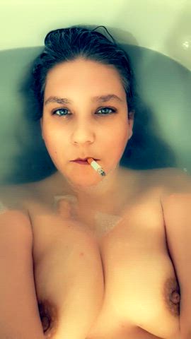 brunette fetish smoking bath