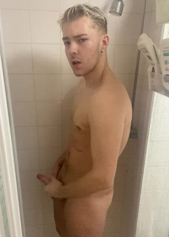 Would you join me in the shower? ??? 20 year old vers British student ??